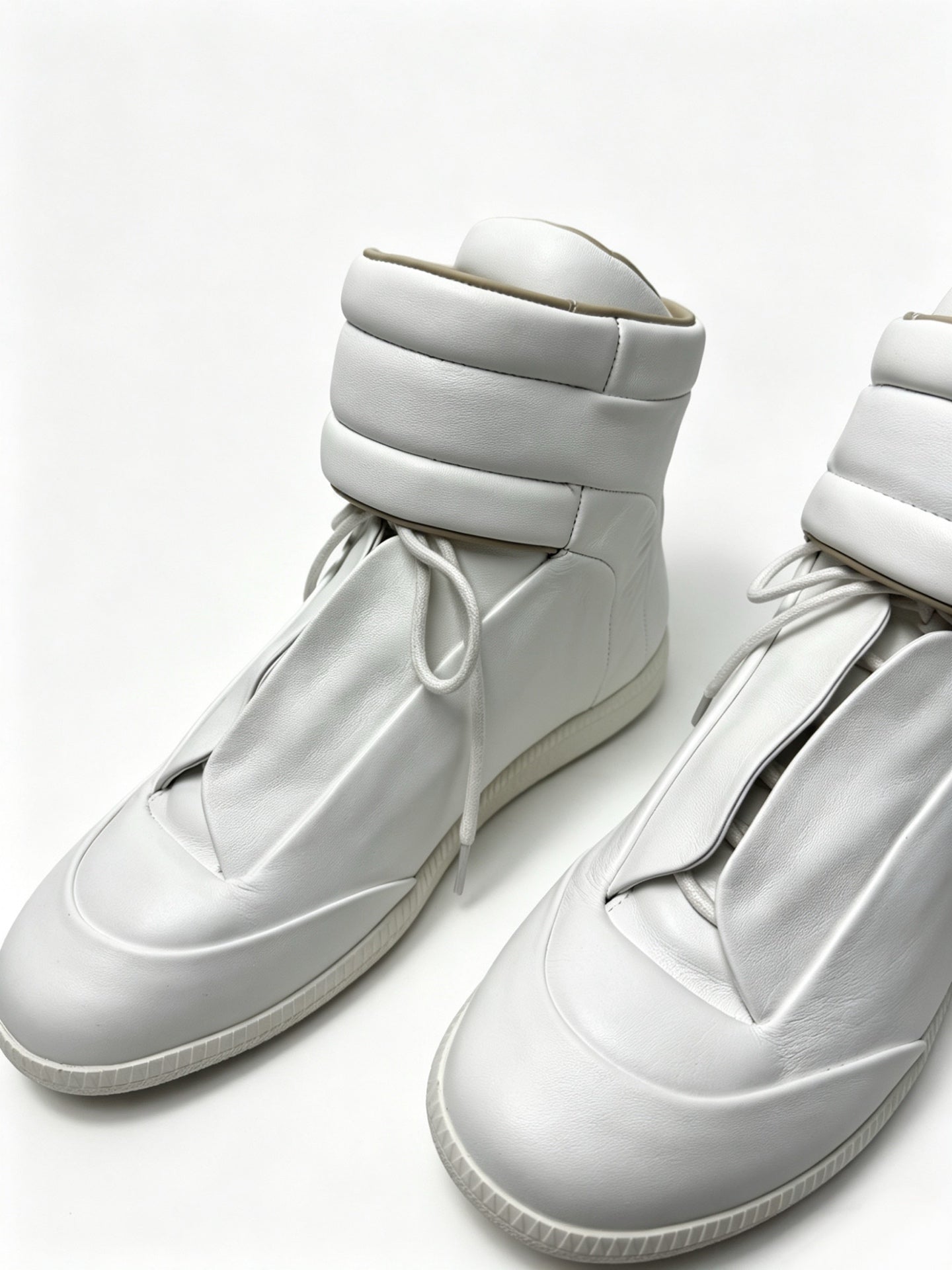 M.M White Future Sneakers™