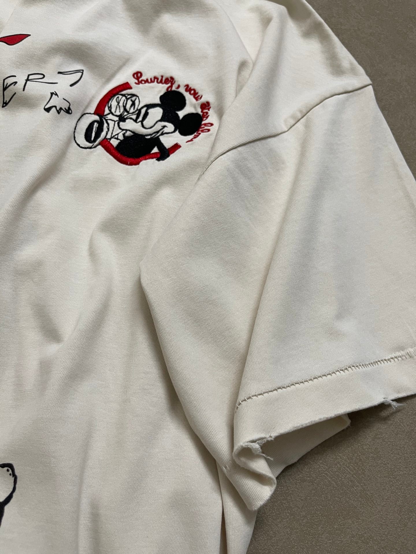 Paly Hllywd Vintage Cream Signature Tee™