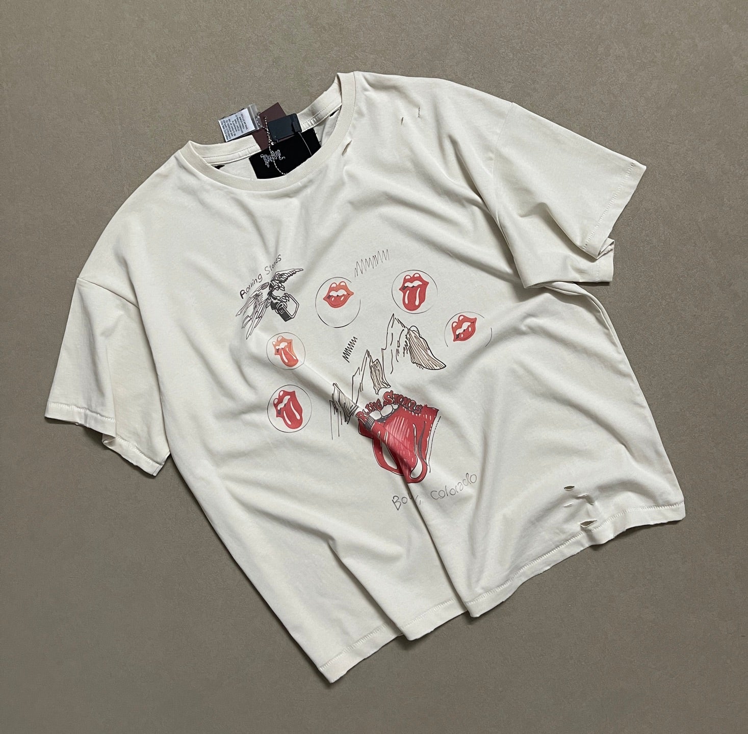 Paly Hllywd Stones Red Rocks Tee™