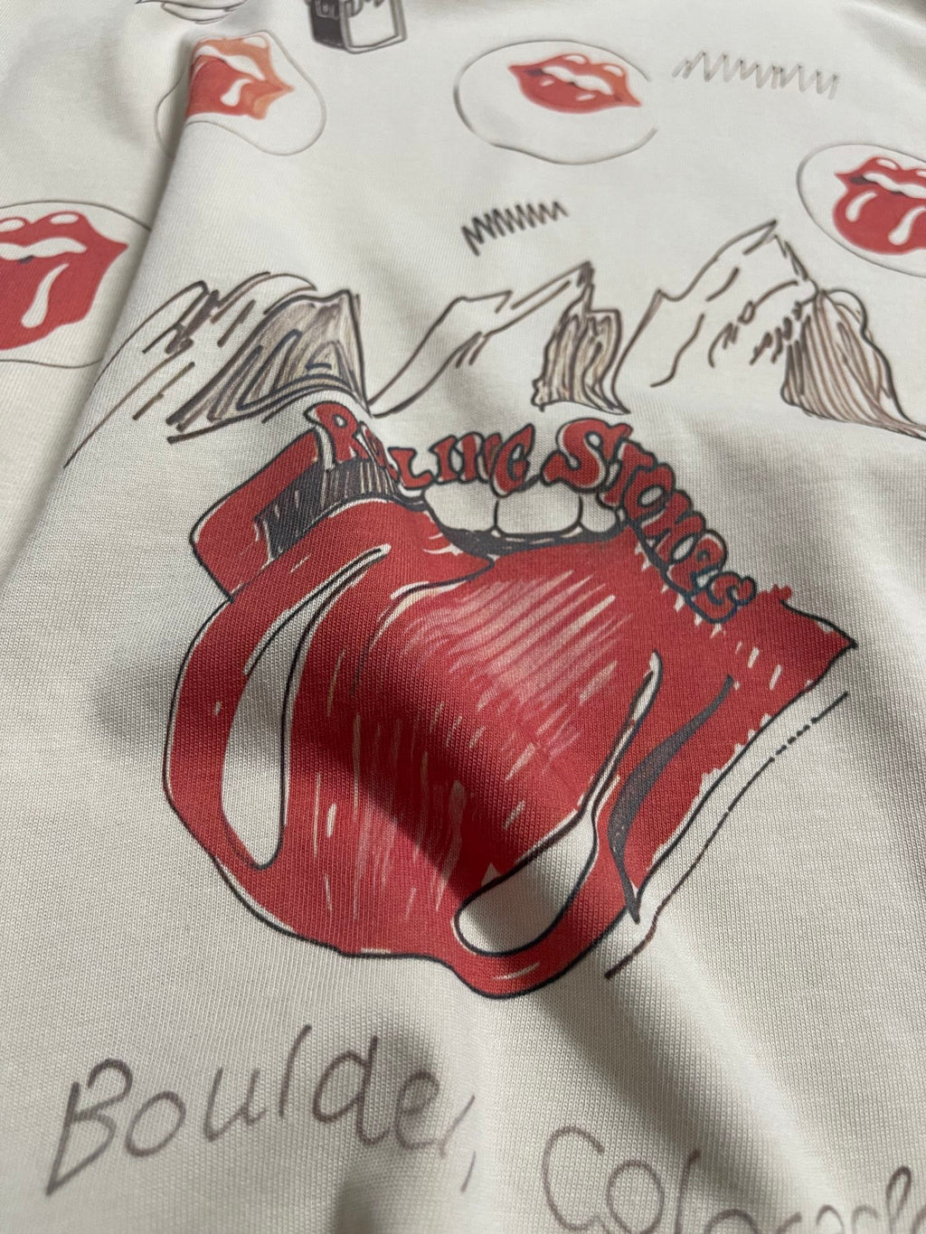 Paly Hllywd Stones Red Rocks Tee™
