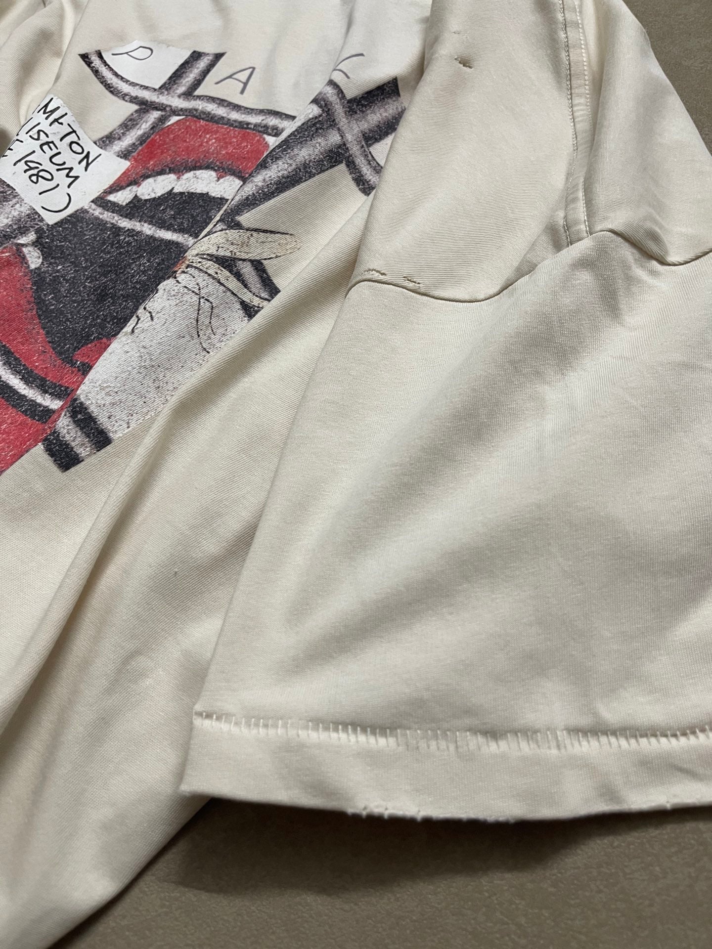Paly Hllywd Stones Mosquito Tongue Tee™