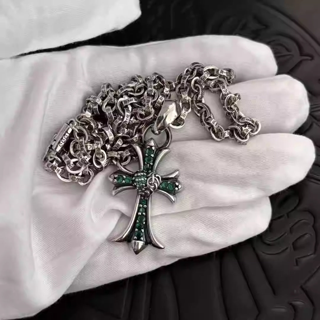 S925 Silver Green Stone Heart Center Cross Necklace™