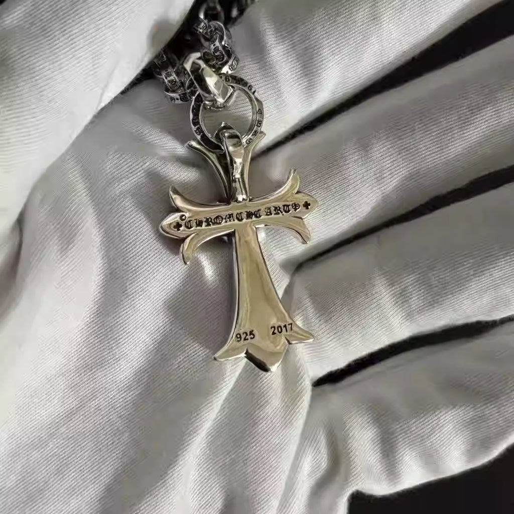 S925 Silver Crystal Heart Center Cross Pendant Necklace™