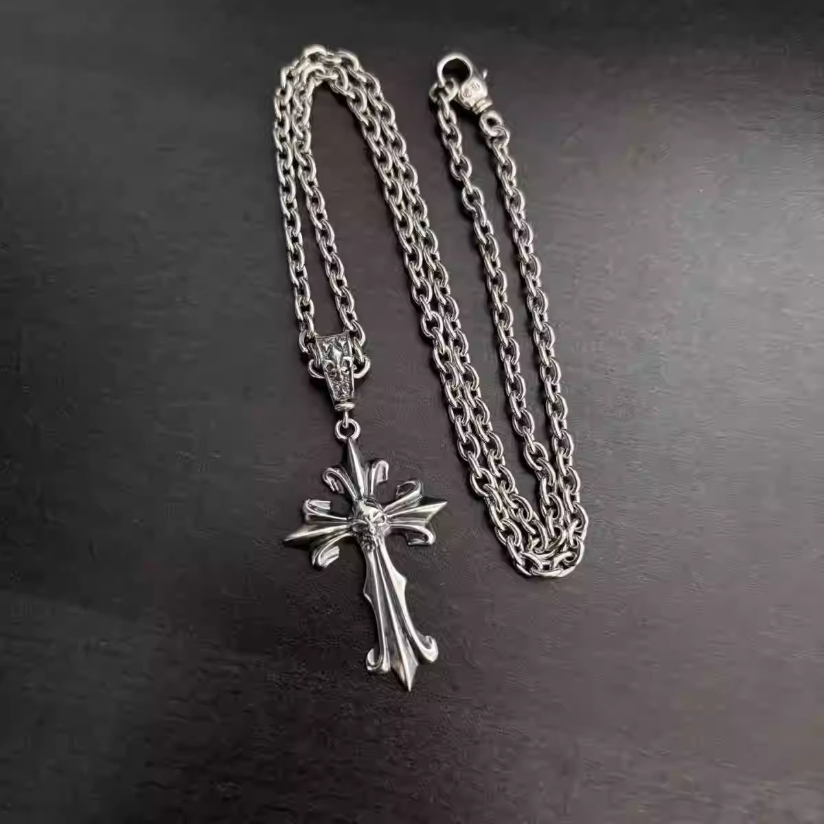 S925 Silver Skull Center Flared Cross Pendant Necklace™