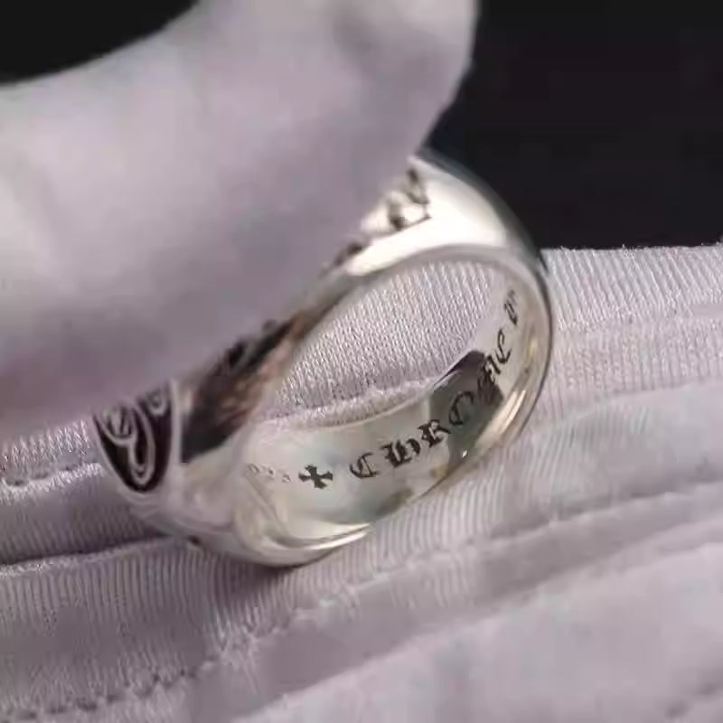 S925 Silver Horseshoe Emblem Fleur Signet Ring™