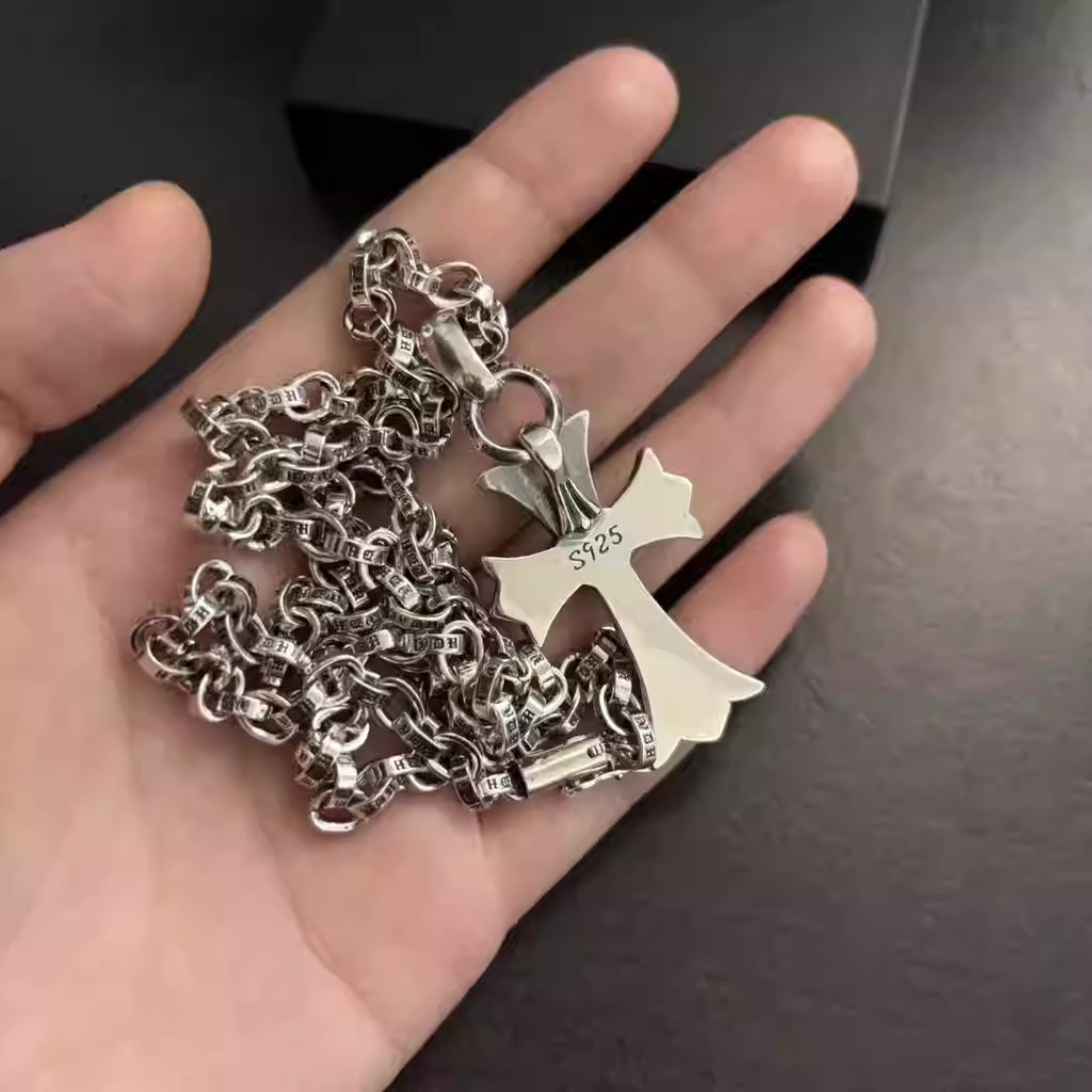 S925 Silver Heart Center Cross Pendant Necklace™