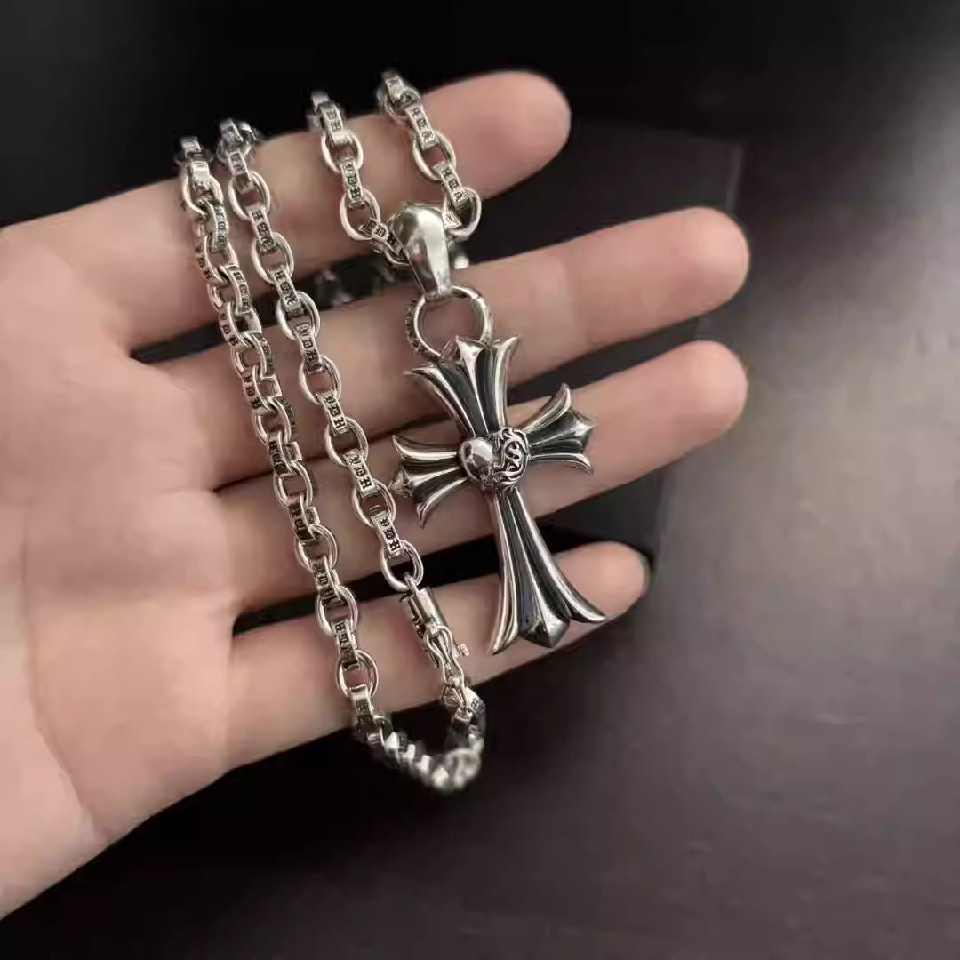 S925 Silver Heart Center Cross Pendant Necklace™