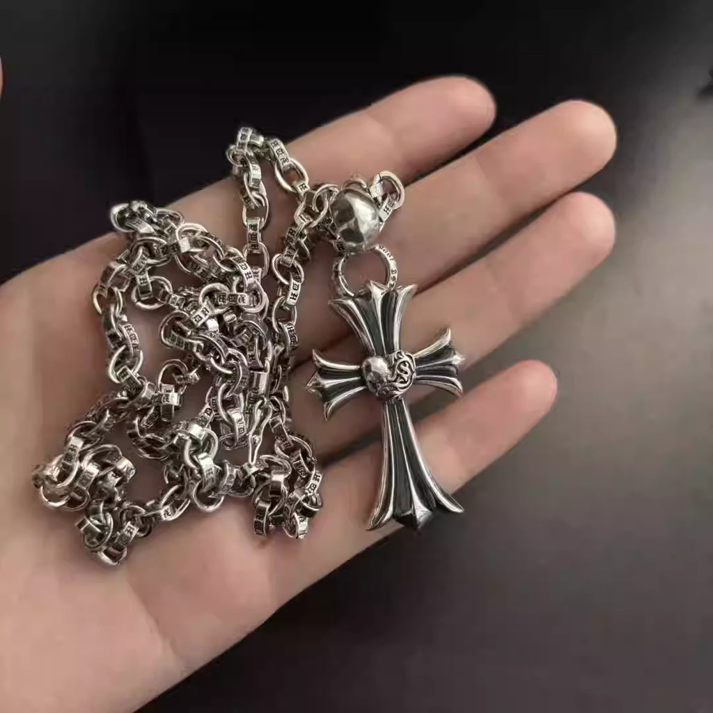 S925 Silver Heart Center Cross Pendant Necklace™