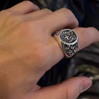S925 Silver Horseshoe Emblem Fleur Signet Ring™