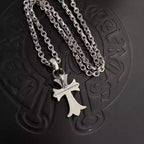 S925 Silver Green Stone Heart Center Cross Necklace™