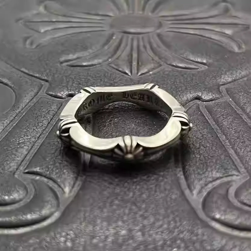 S925 Silver Ribbed Flower Ring™