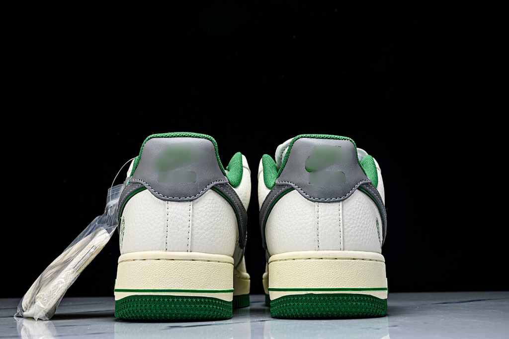 Green Horse Shoe Logo White AF1™