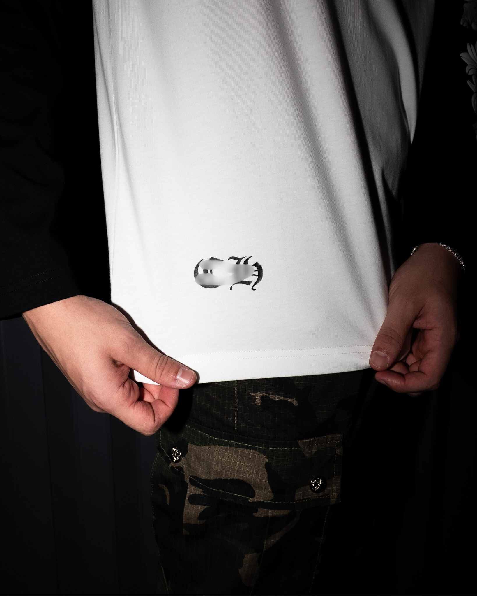 Black Horse Shoe Logo White & Black Long Sleeve™