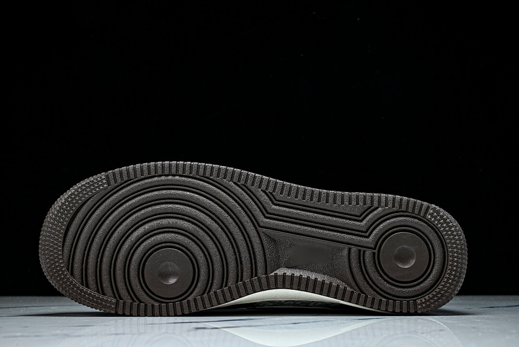 White Horse Shoe Logo Velvet Brown AF1™