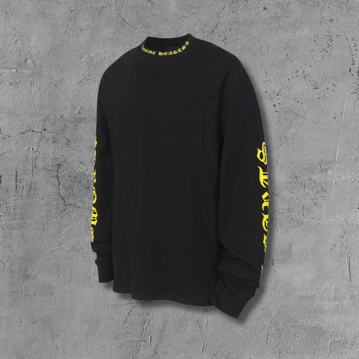 Yellow Typography Collar Black Long Sleeve™