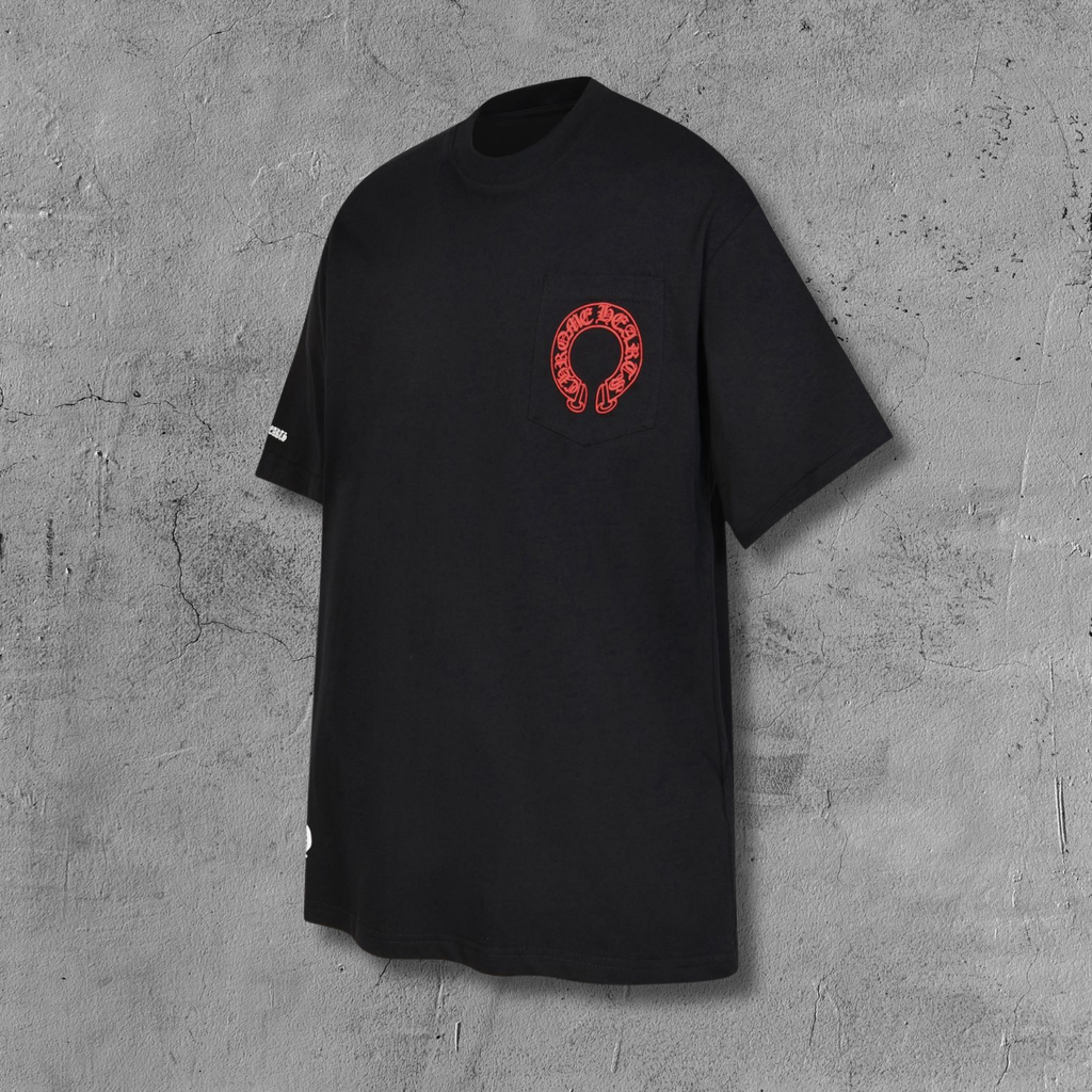 Red Horse Shoe Logo Black T-Shirt™