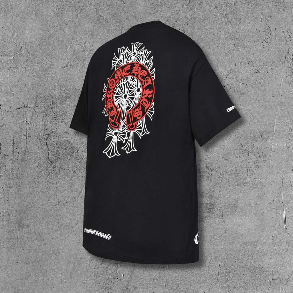 Red Horse Shoe Logo Black T-Shirt™