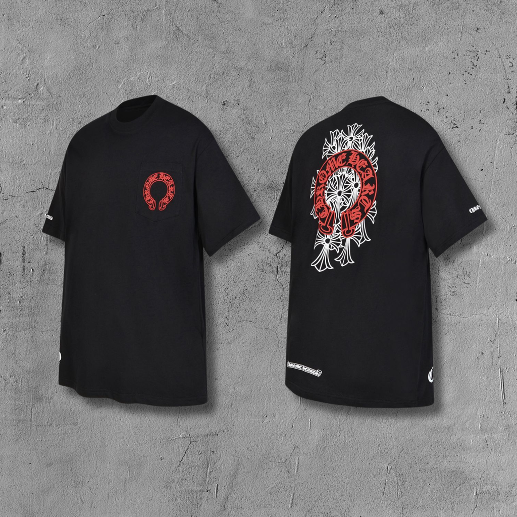Red Horse Shoe Logo Black T-Shirt™