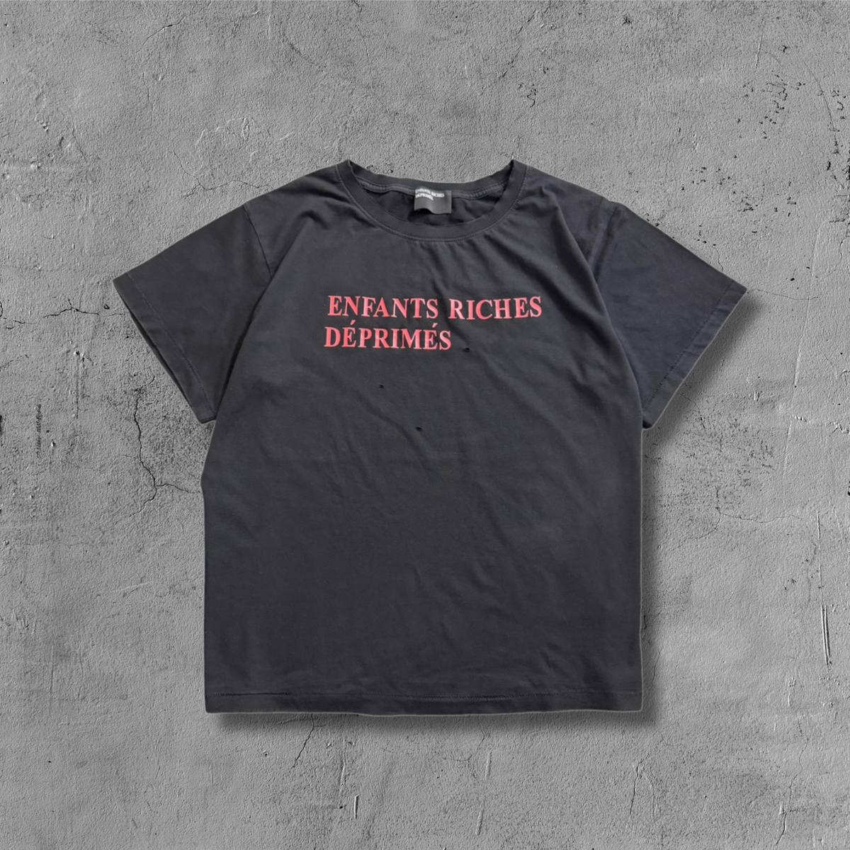 ER* Classic Red Typography Logo Black T-Shirt™
