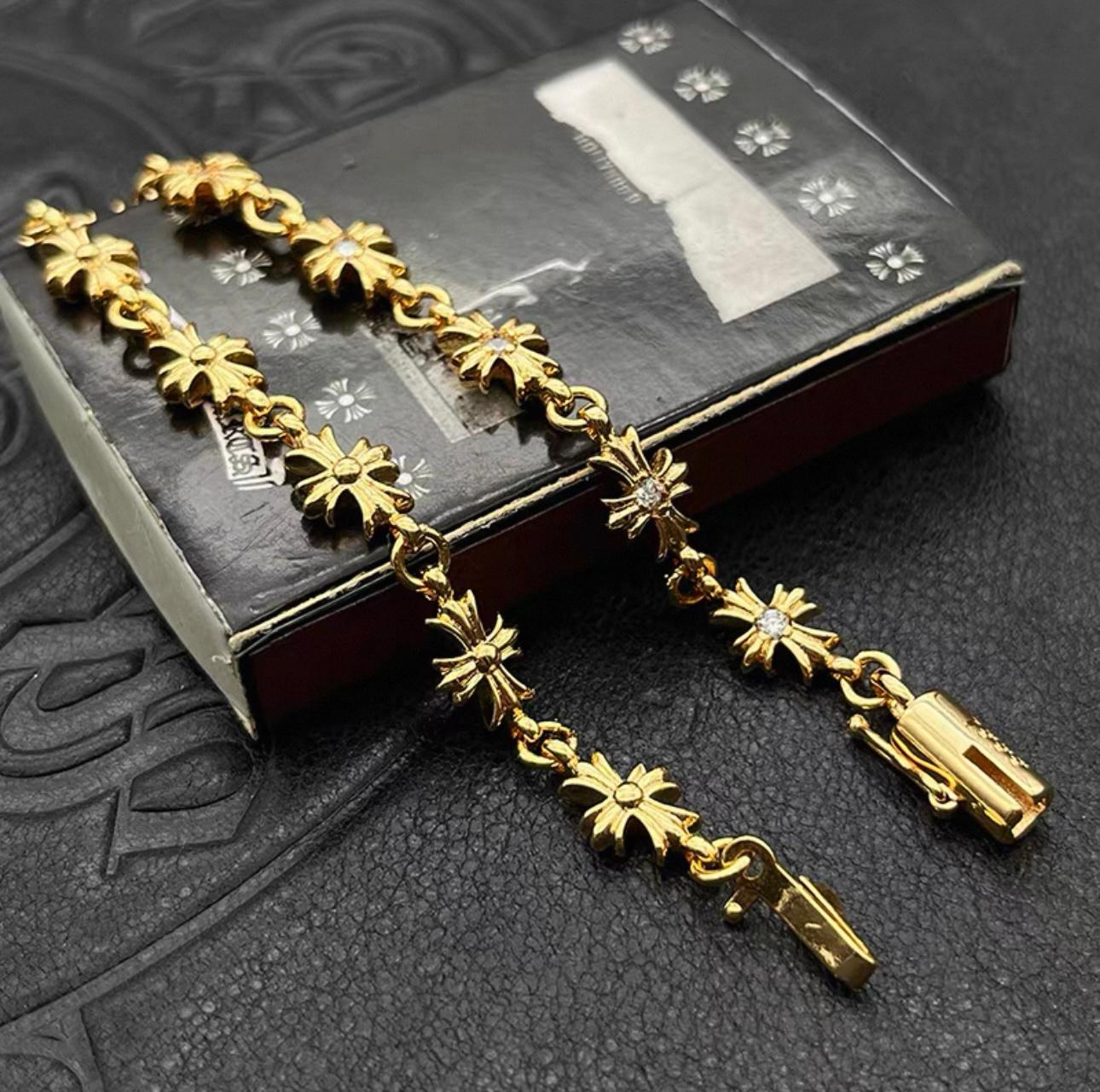 Gold Cross Chain Link Bracelet™