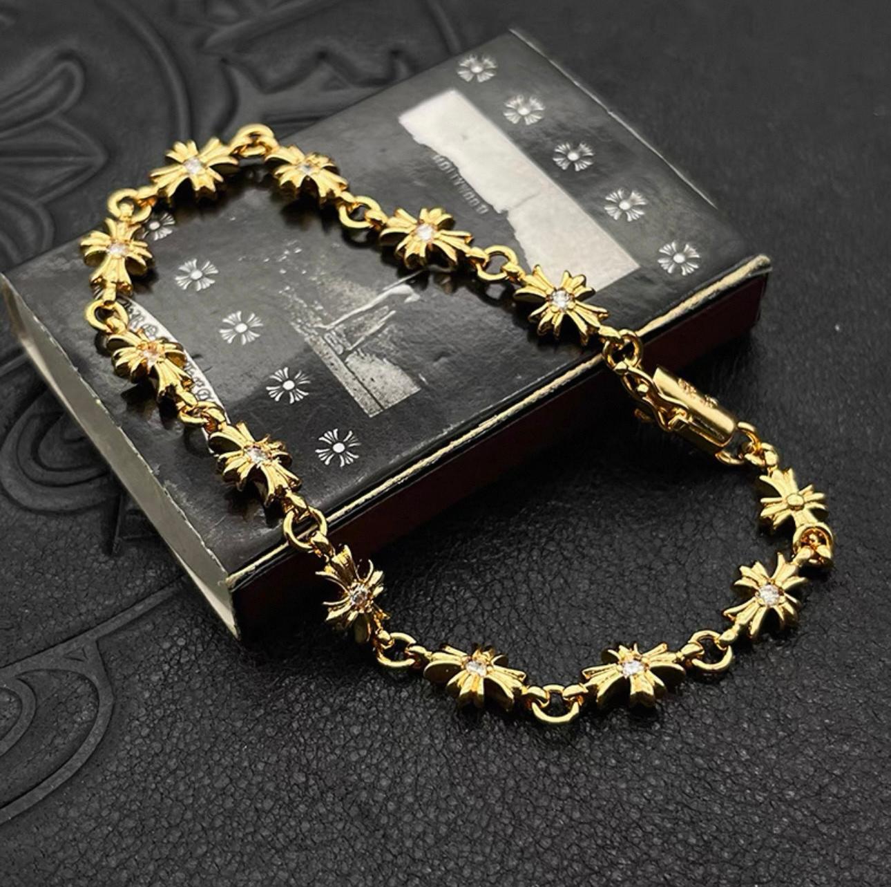 Gold Cross Chain Link Bracelet™