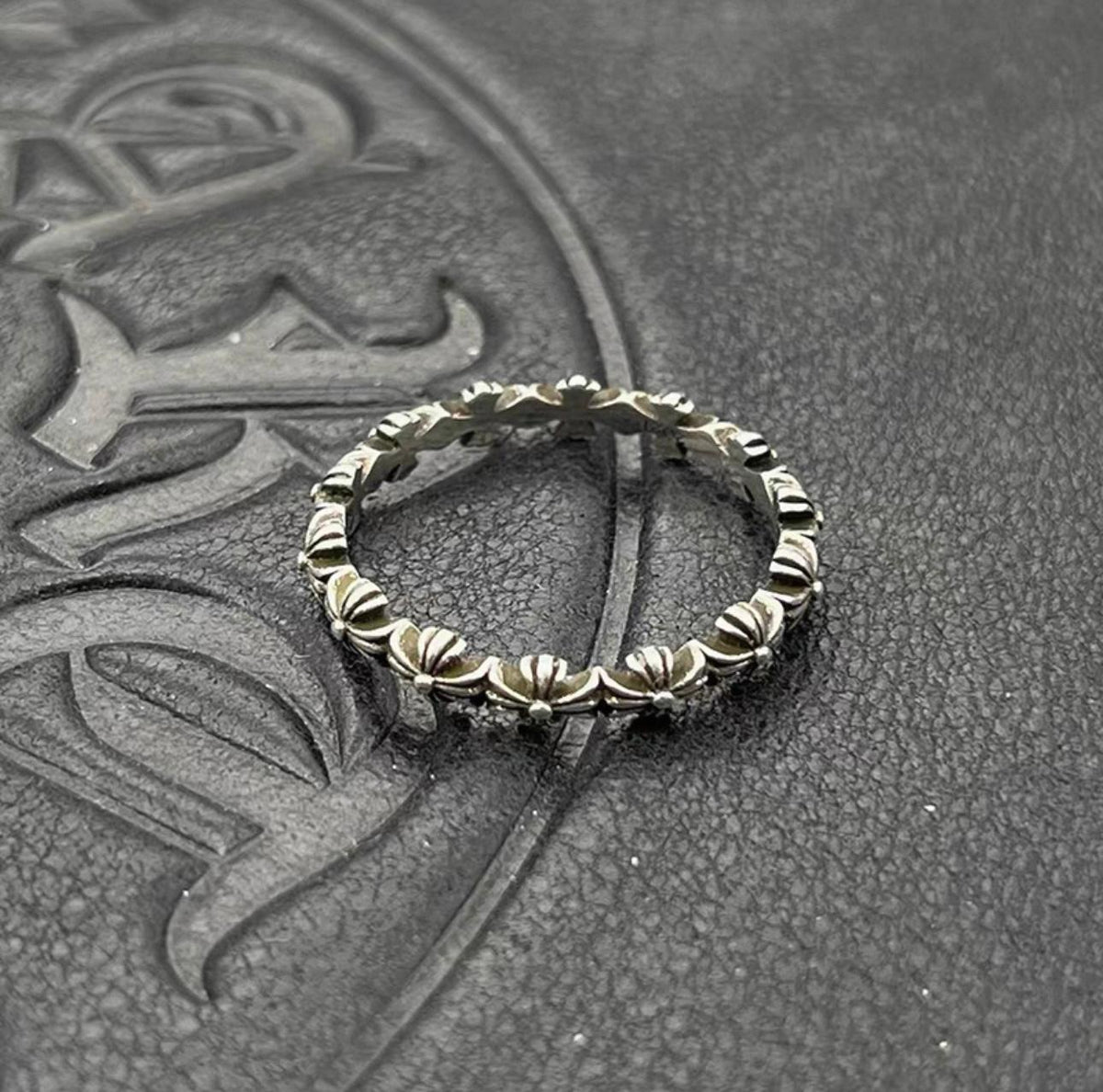 Full Flower Cross Ring™