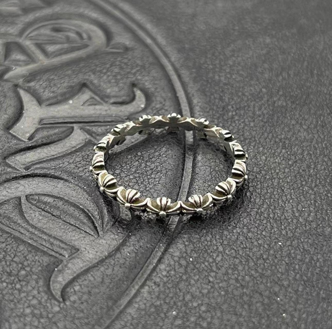 Full Flower Cross Ring™