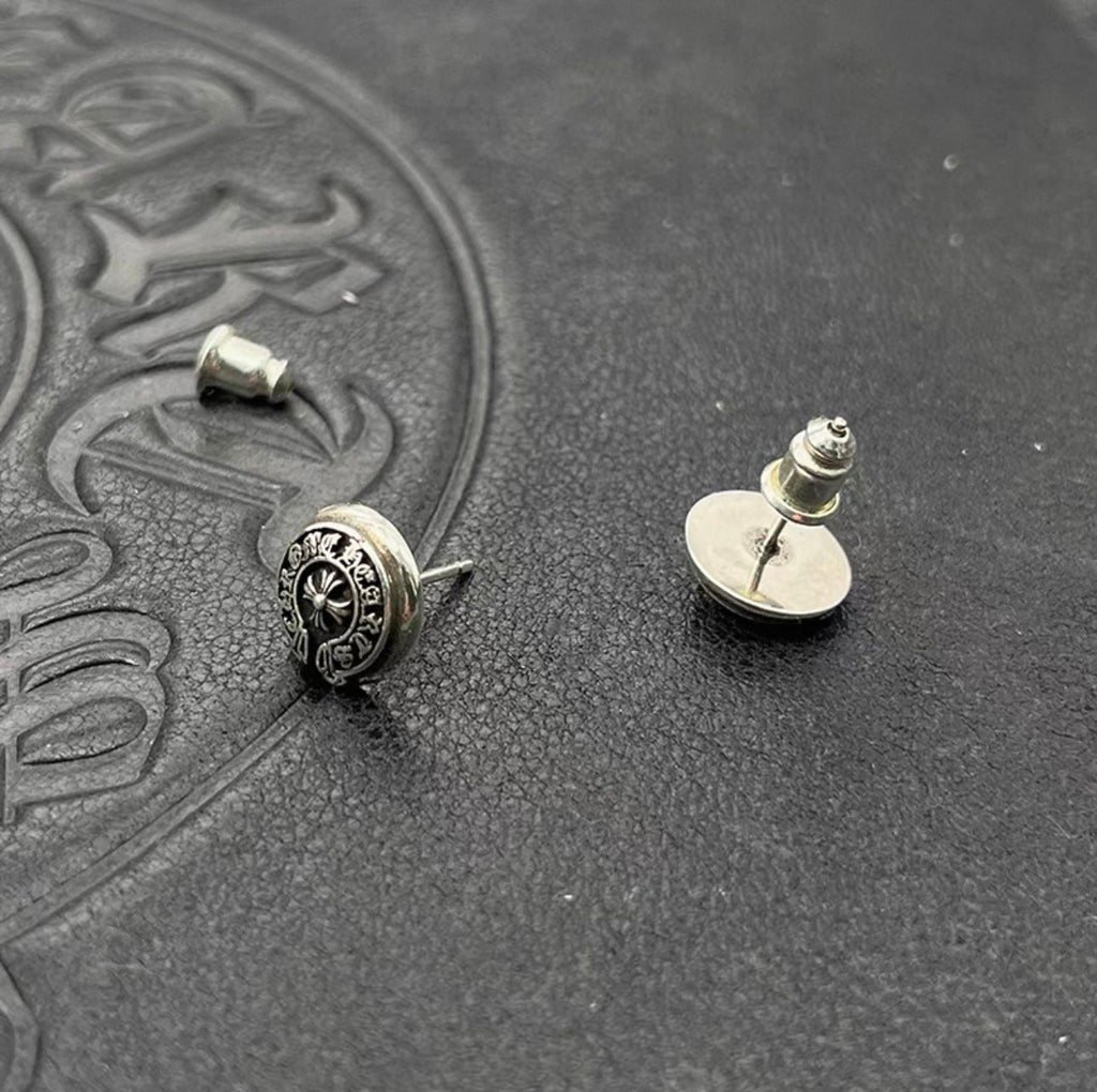 Horseshoe Earrings™