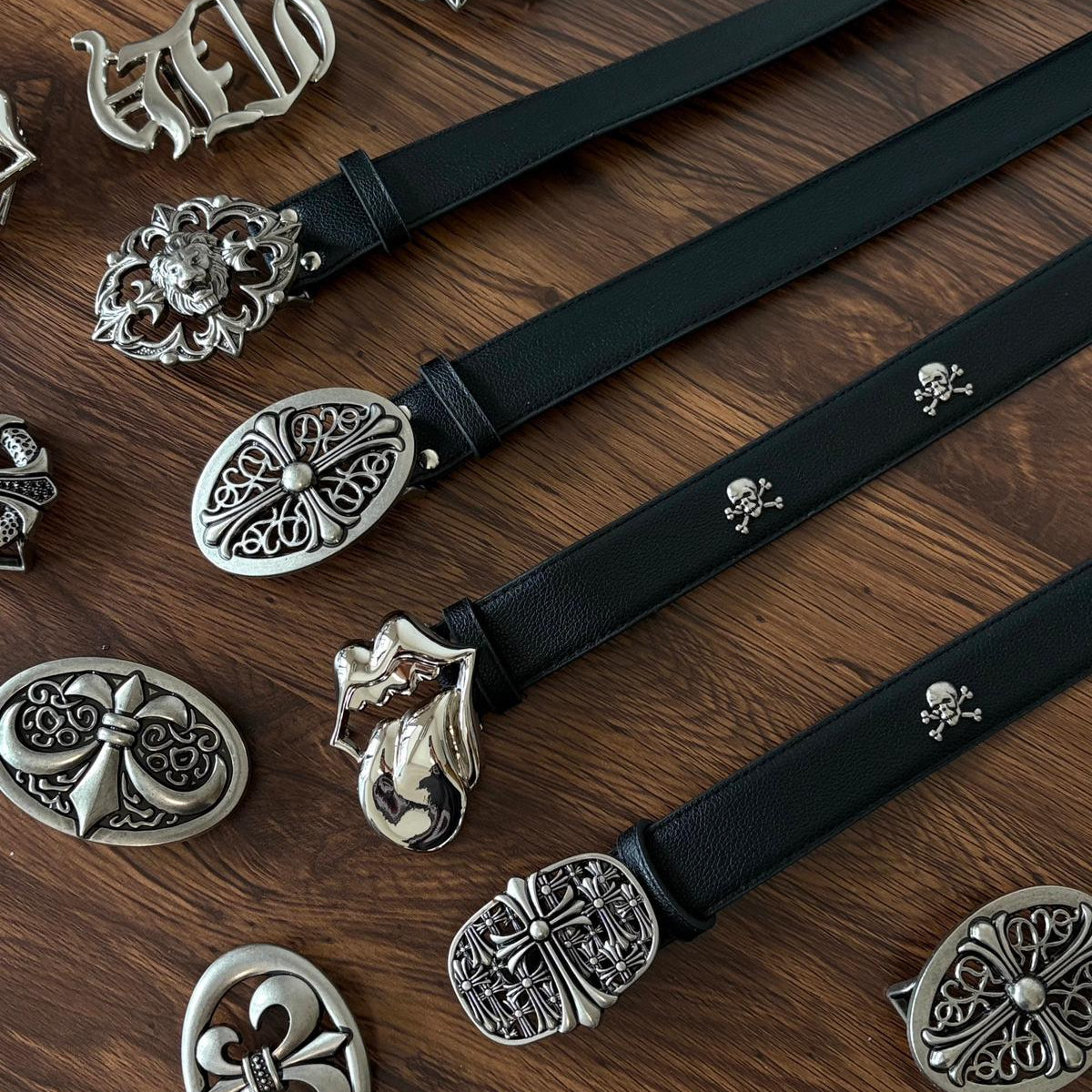 Skull & Bones Black Leather Belt™