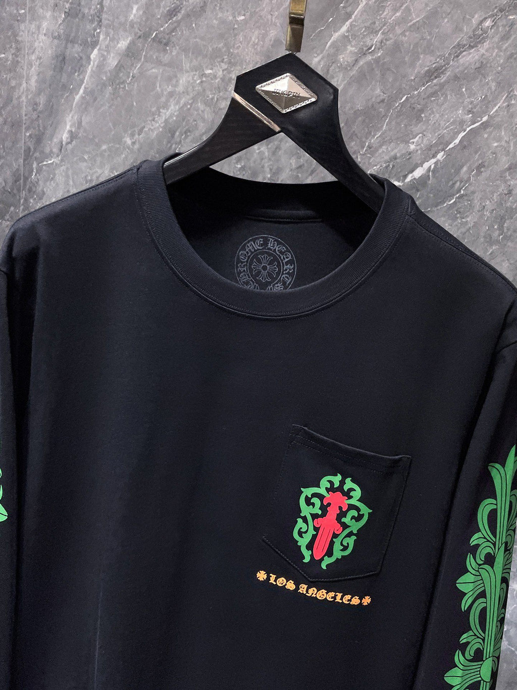 Red & Green Dagger Crest Black Long Sleeve™