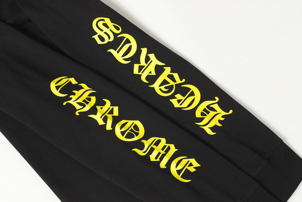 Yellow Typography Collar Black Long Sleeve™