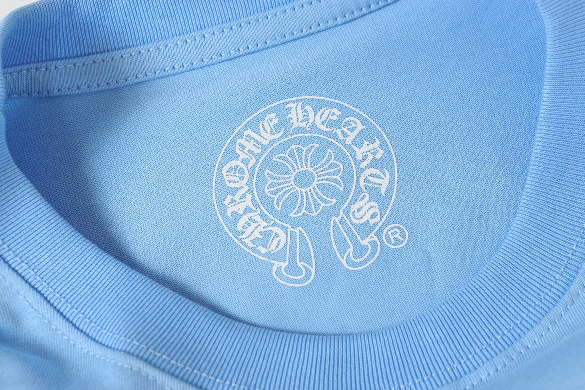 White Dagger Crest Light Blue Long Sleeve™