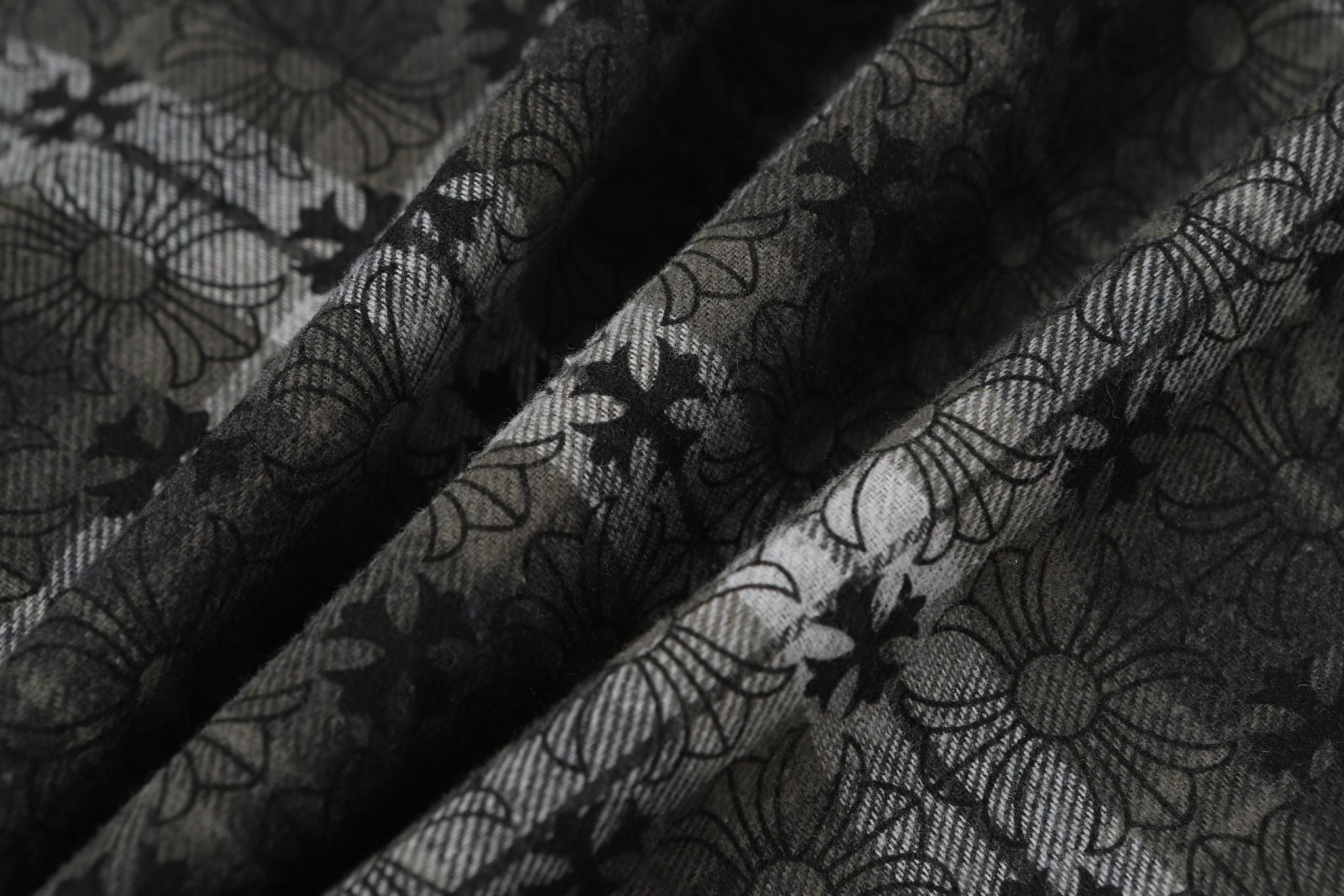 Flower Cross Pattern Dark Grey Flannel™