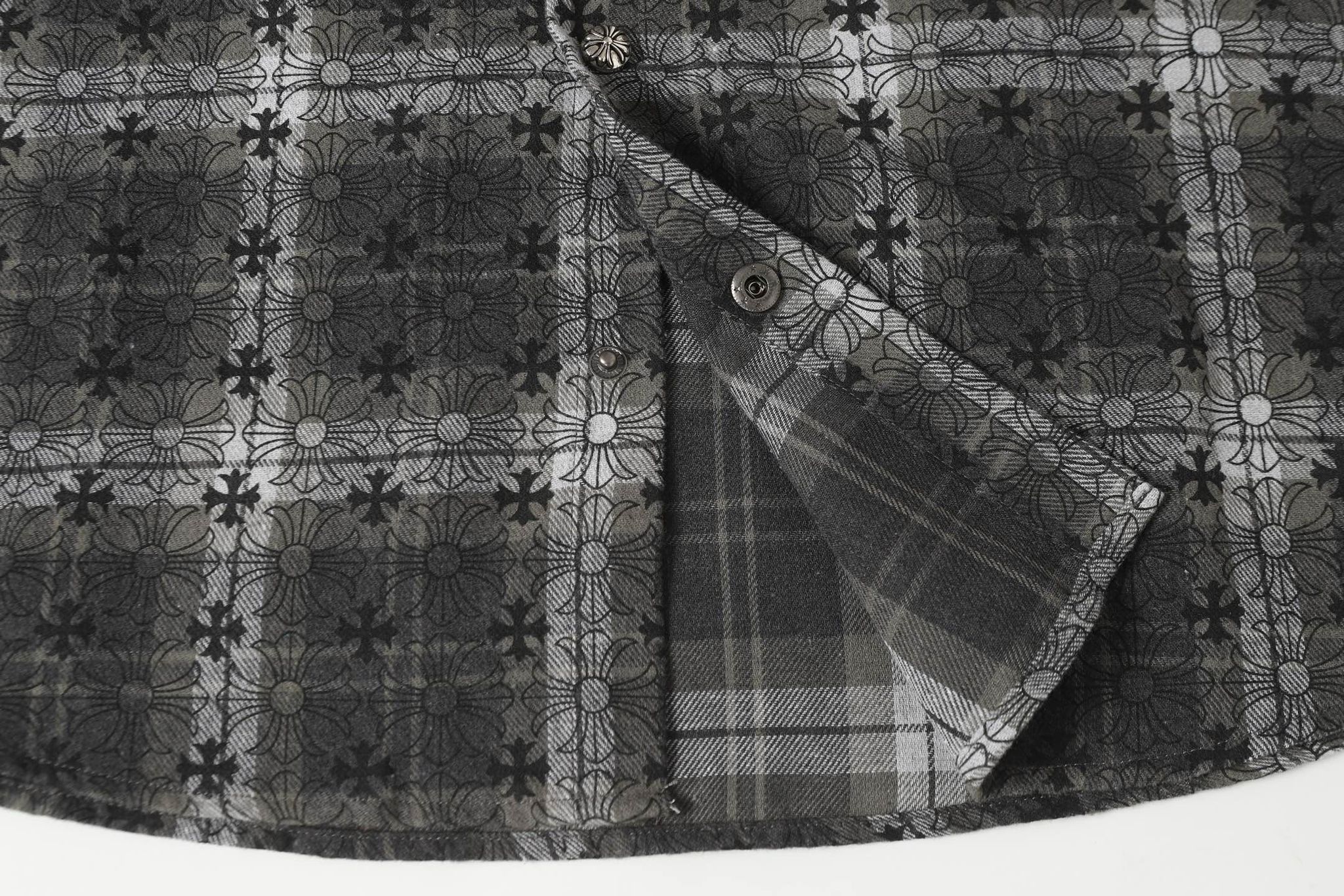 Flower Cross Pattern Dark Grey Flannel™