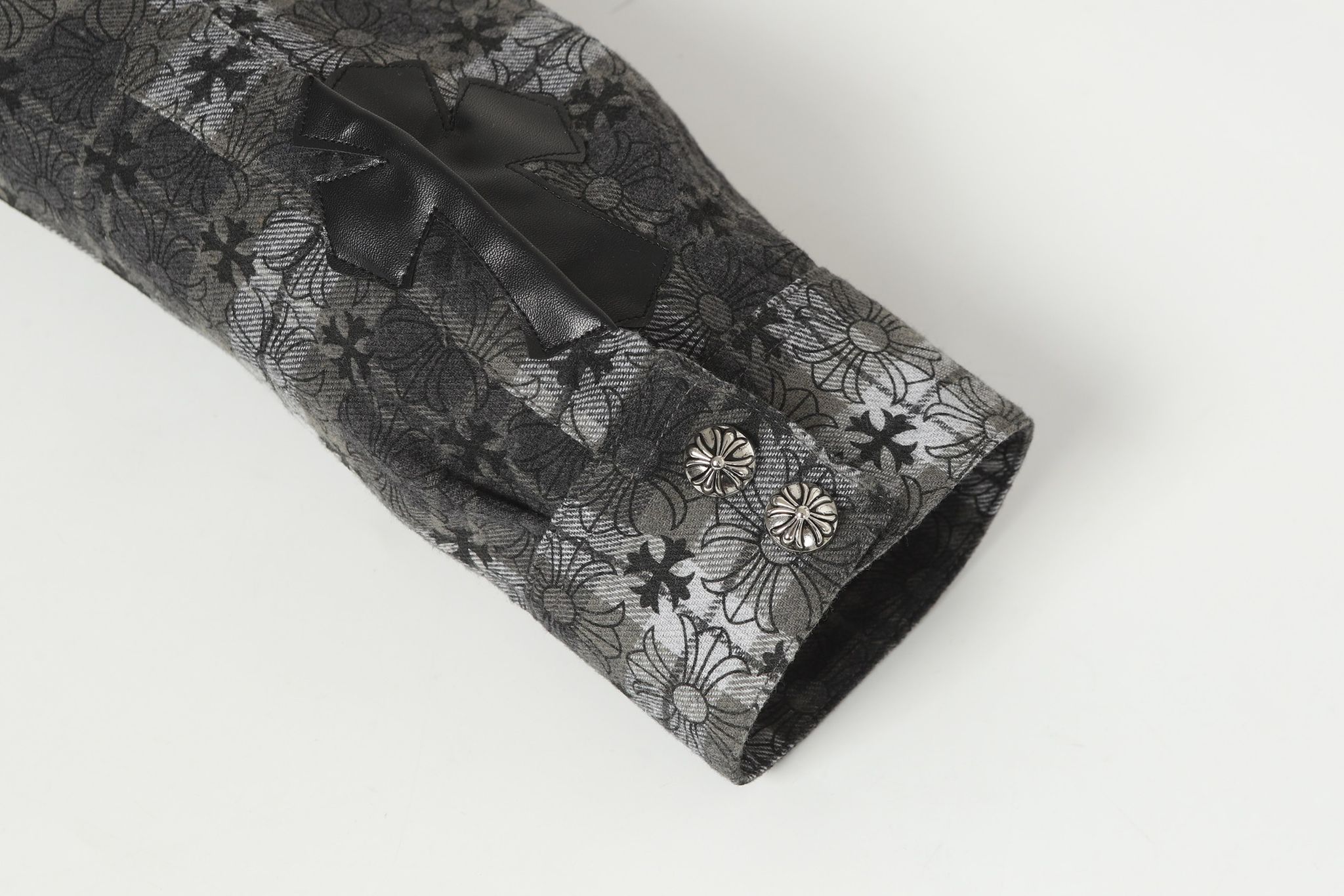 Flower Cross Pattern Dark Grey Flannel™