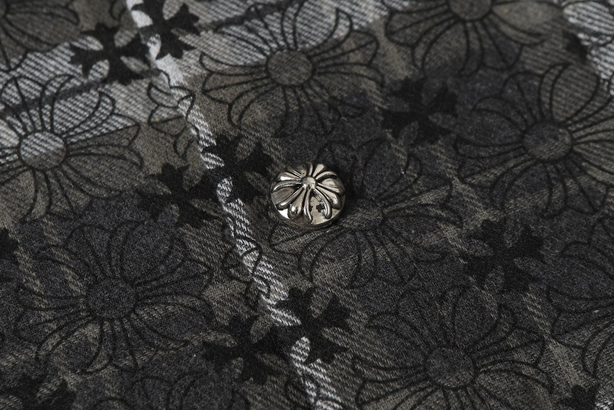 Flower Cross Pattern Dark Grey Flannel™