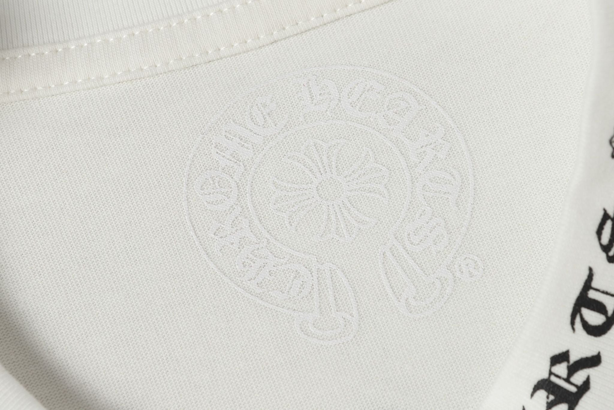 Typography Collar & Horse Shoe Logo White T-Shirt™