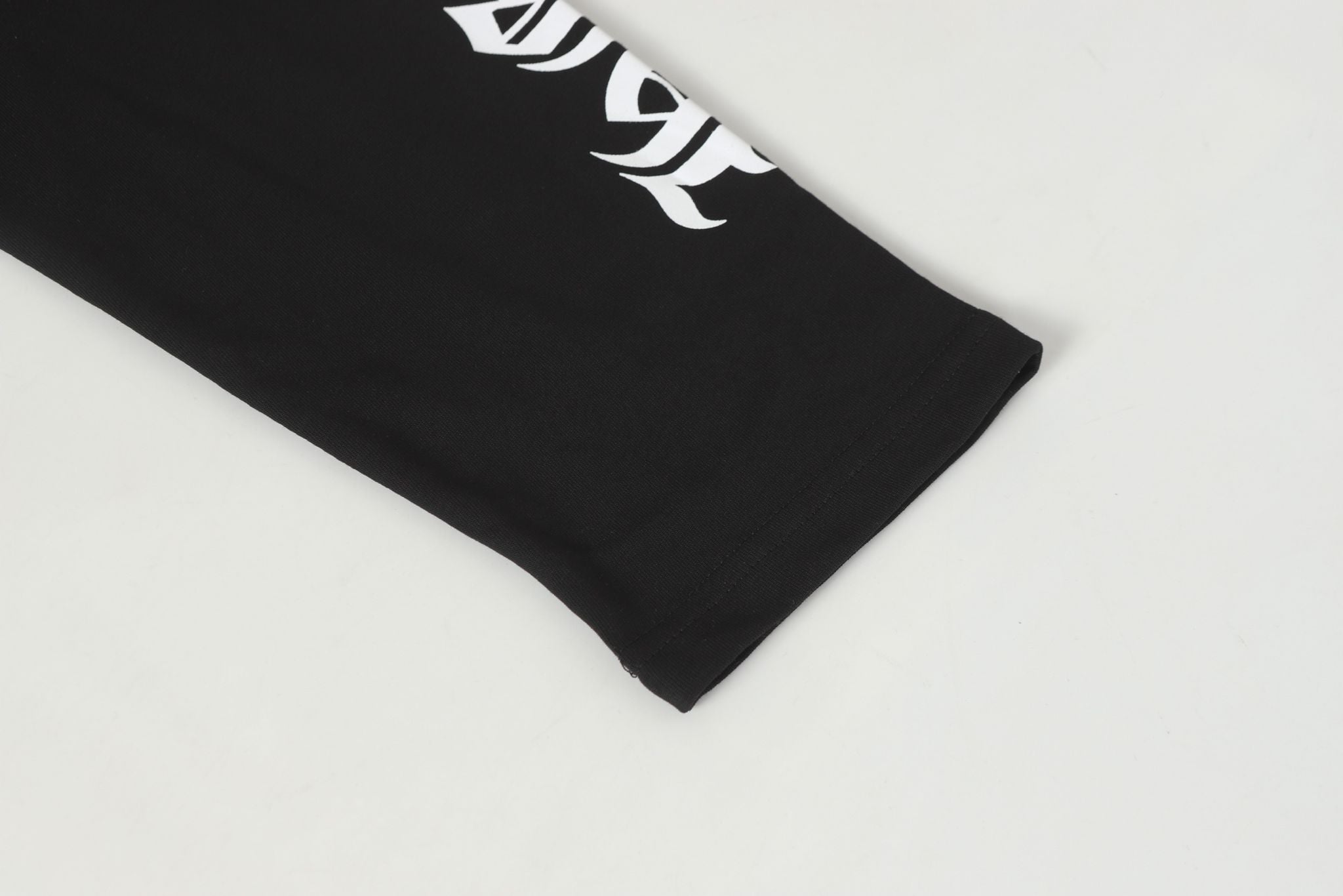 T-Typography Logo Black & White Long Sleeve™