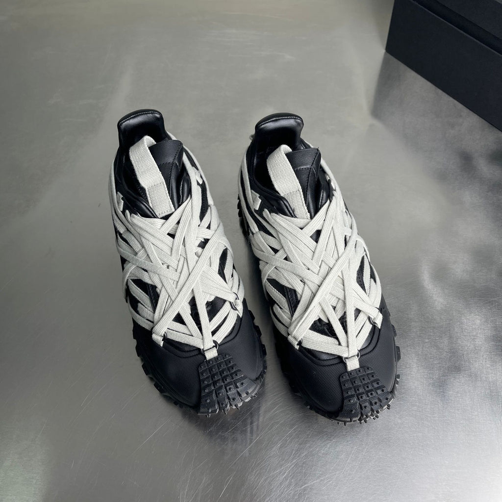 R.O x MNCLR Trailgrip Megalace Black™