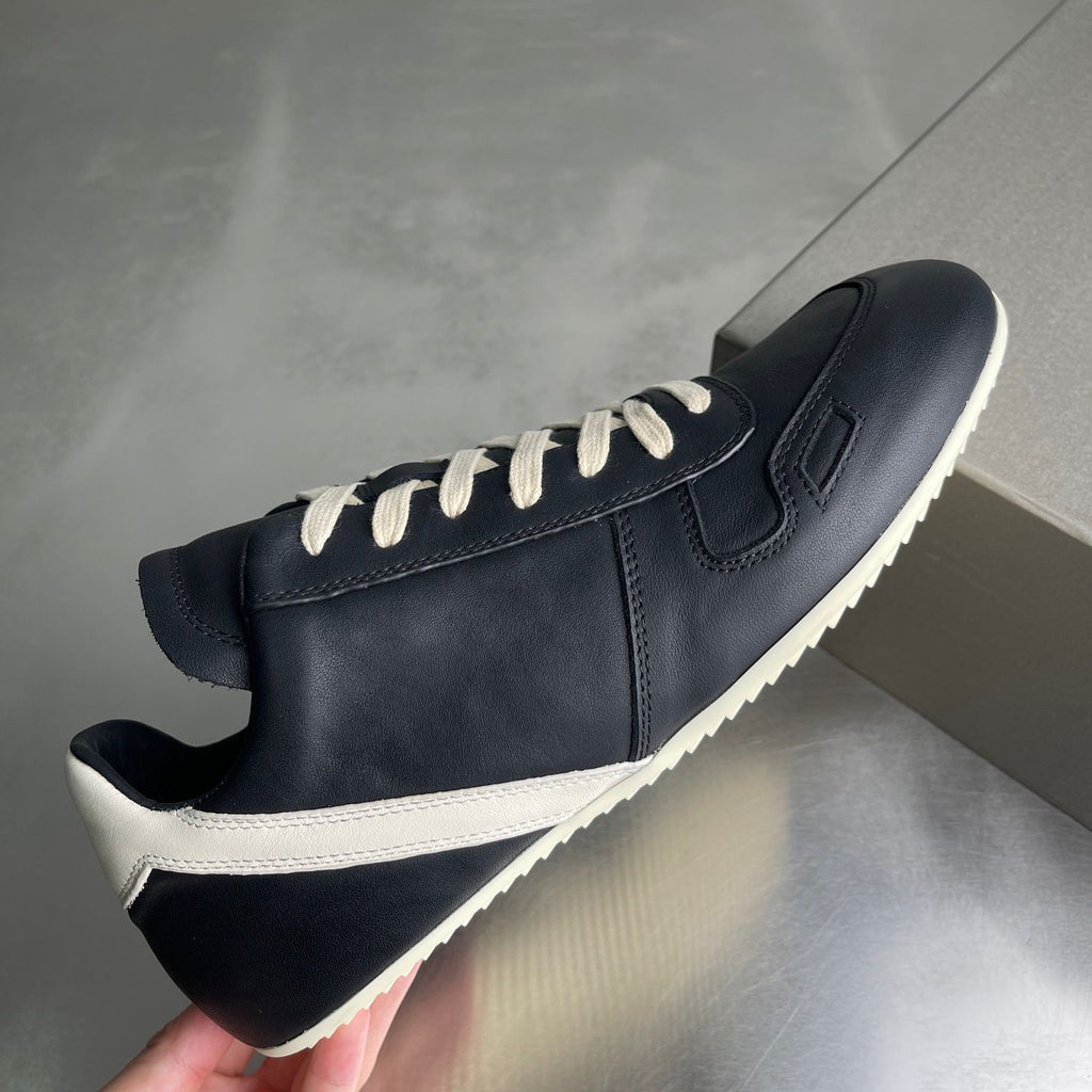 R.O Concordians Minimal Sneaker Black Milk™