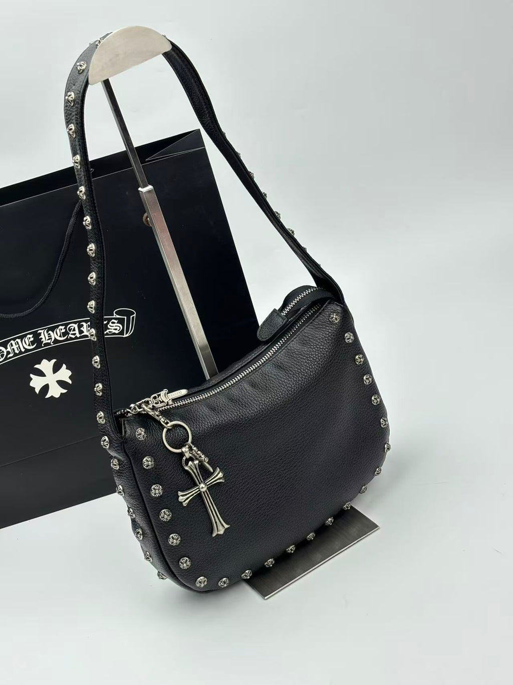 Silver Flower Button Black Leather Handbag™