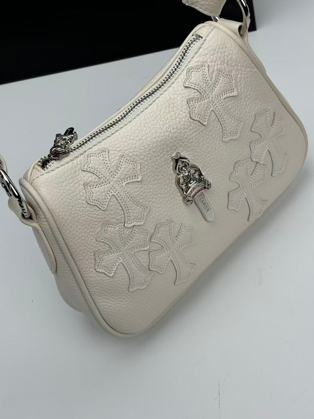 Silver Dagger White Leather Cross Patch Handbag™
