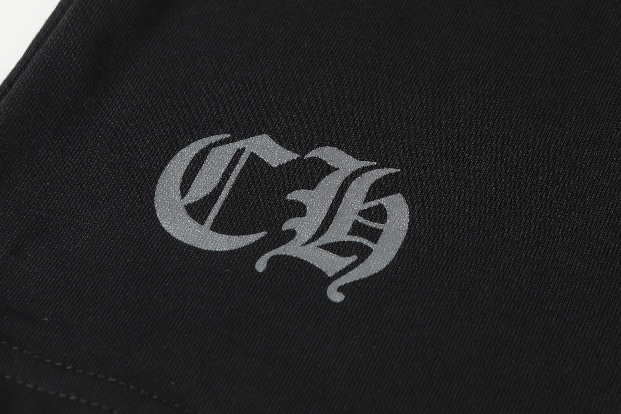 Pink Dagger Crest Black Long Sleeve™