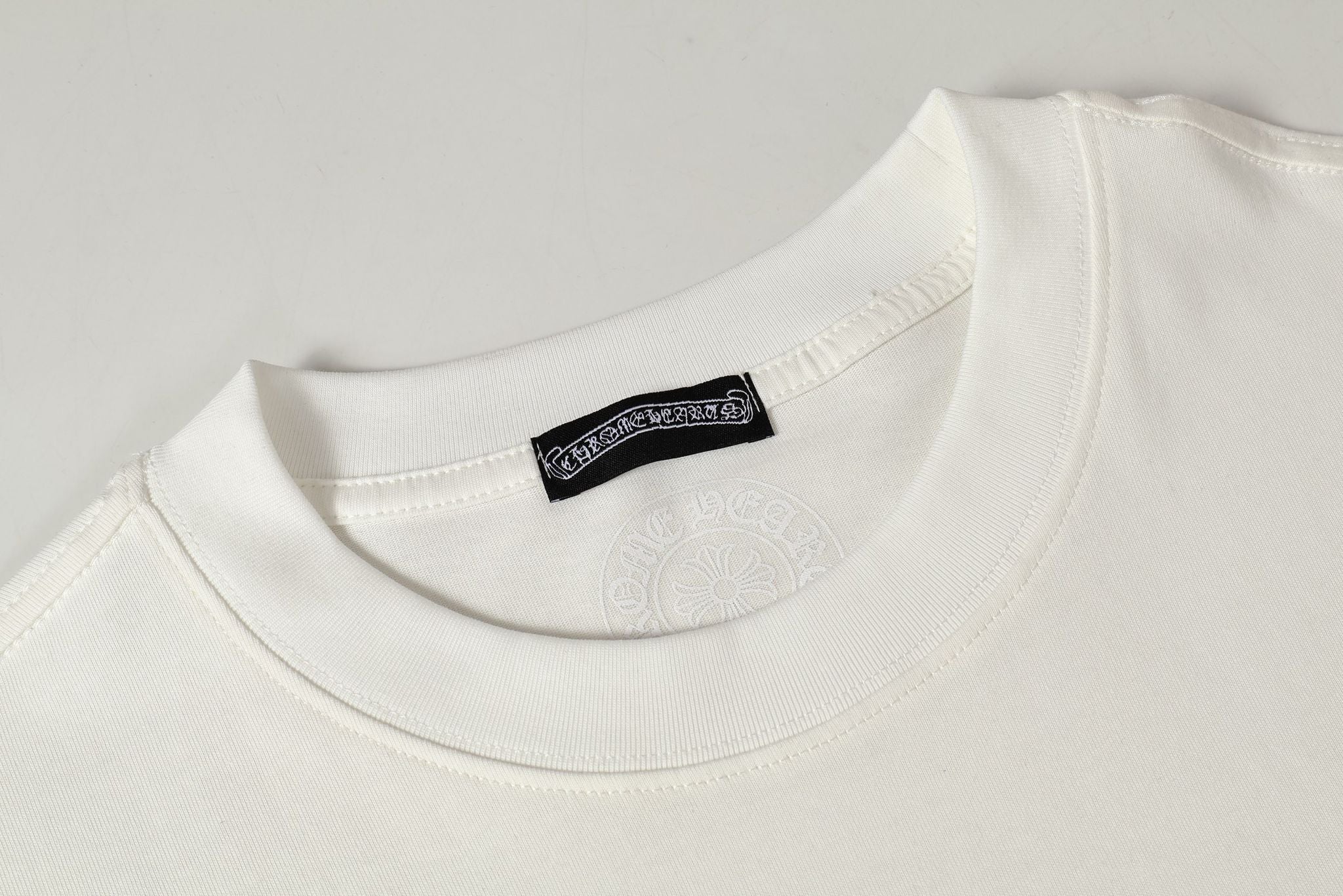 Horse Shoe Logo Los Angeles White T-Shirt™