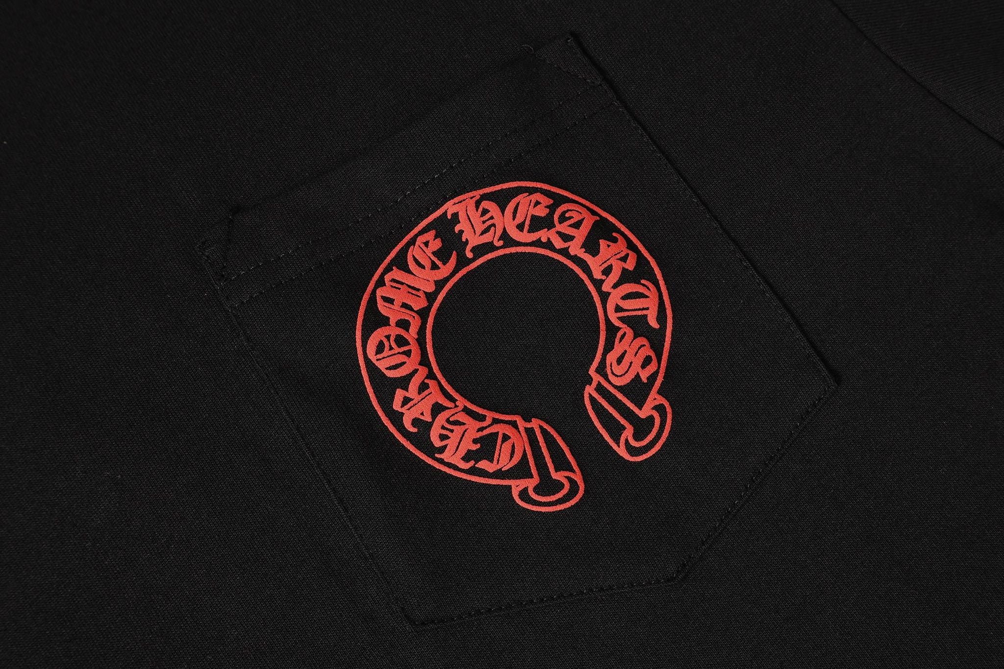 Red Horse Shoe Logo Black T-Shirt™
