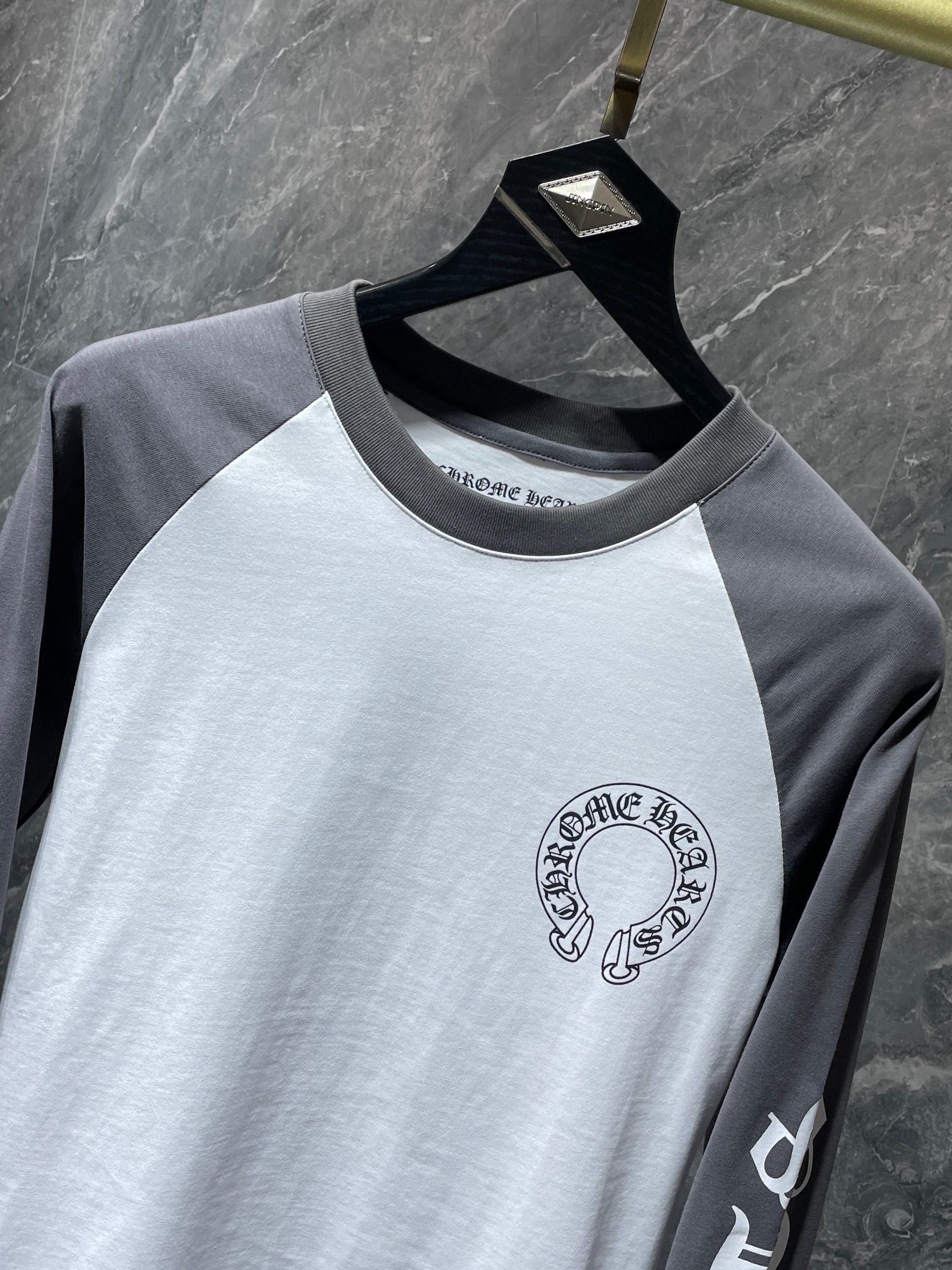 Typography Logo Grey & White Long Sleeve™