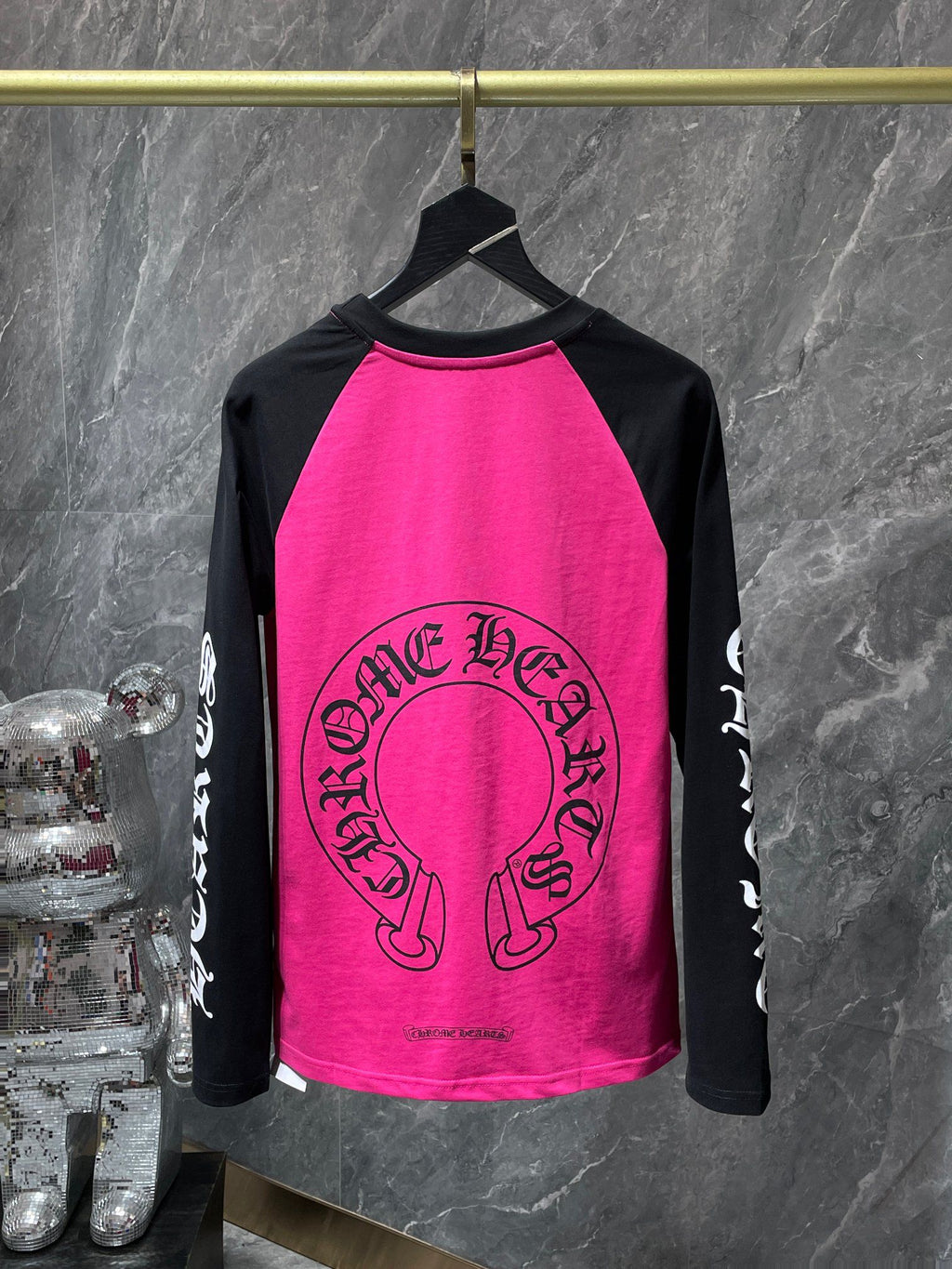 Big Horse Shoe Logo Hot Pink Long Sleeve™