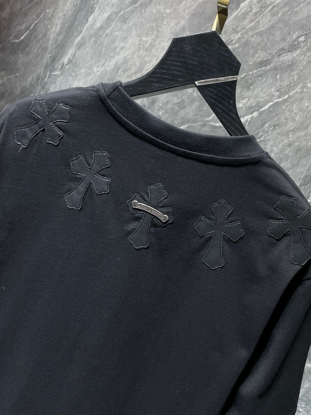 Leather Crosses Neck Collar Black T-Shirt™