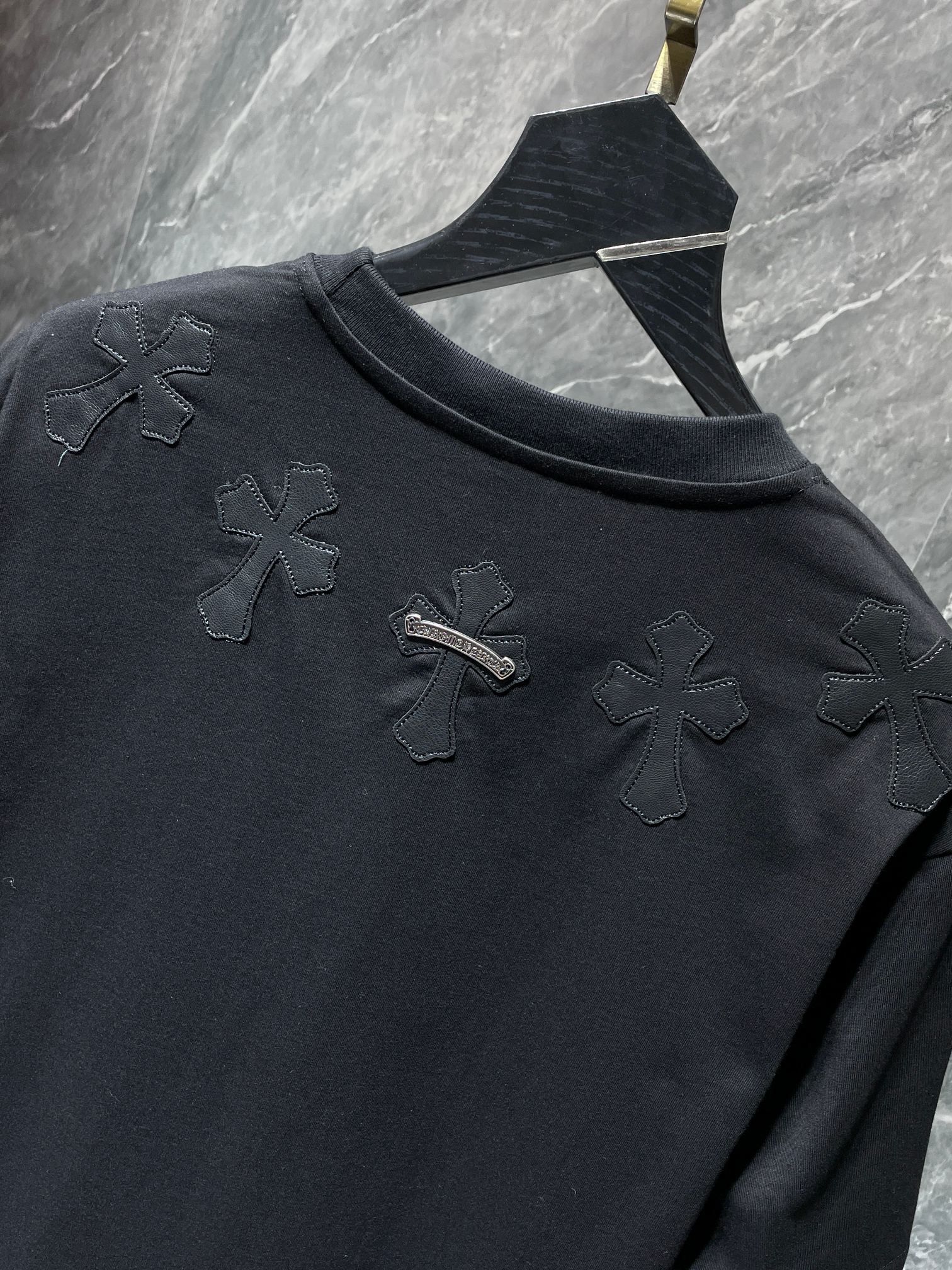 Leather Crosses Neck Collar Black T-Shirt™