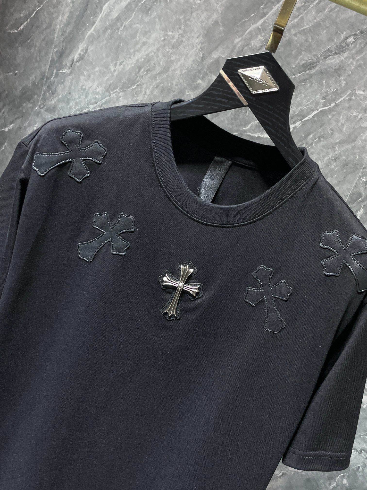 Leather Crosses Neck Collar Black T-Shirt™